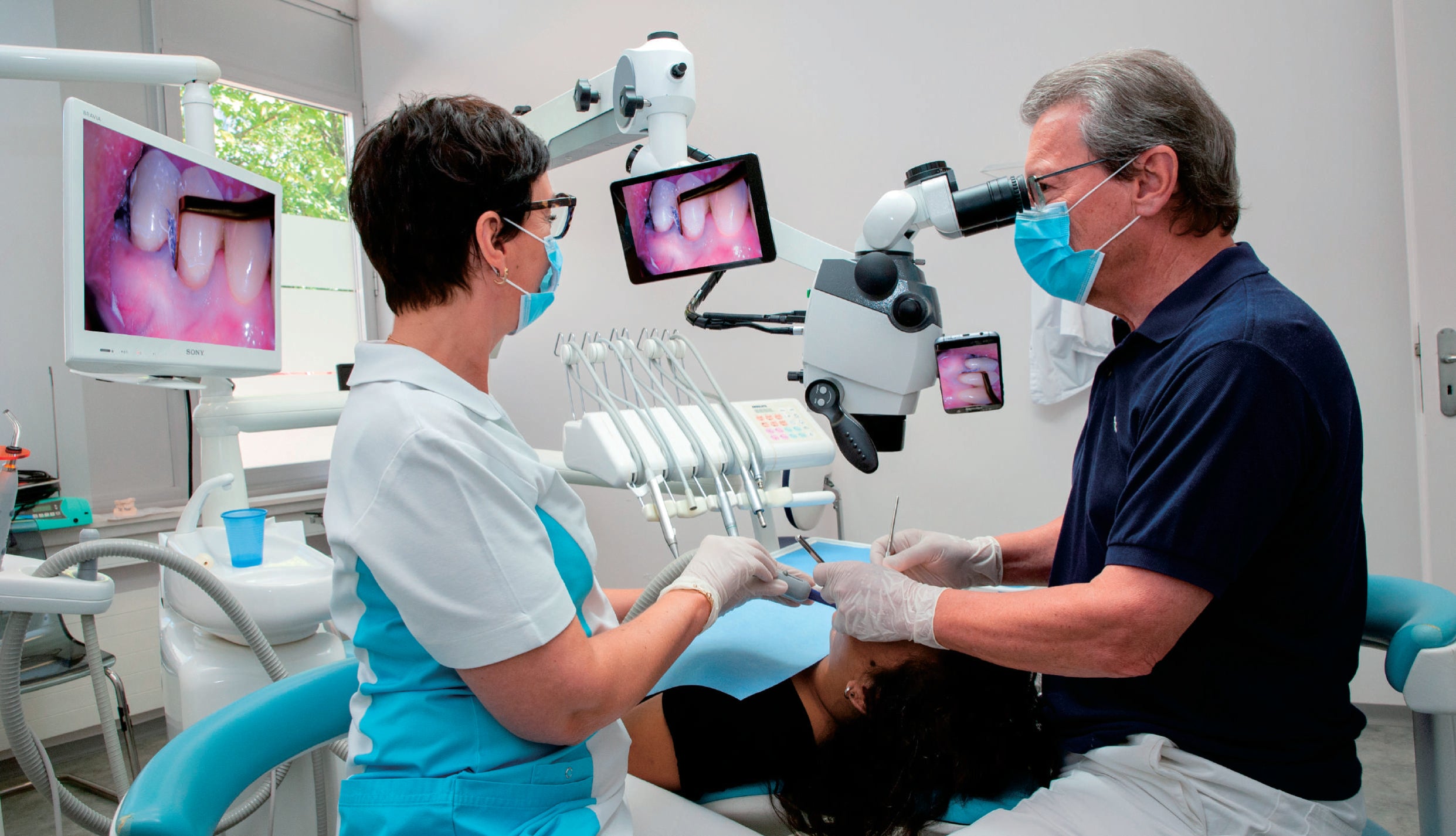 AM-6000 Dental/Surgical Microscope with Built-in Full-Function Imaging System